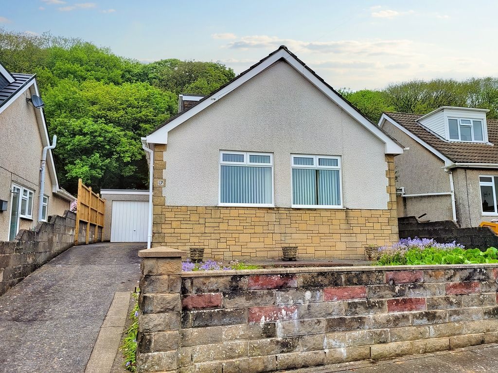 4 bed bungalow for sale in Chestnut Drive, Newton, Porthcawl CF36 Zoopla