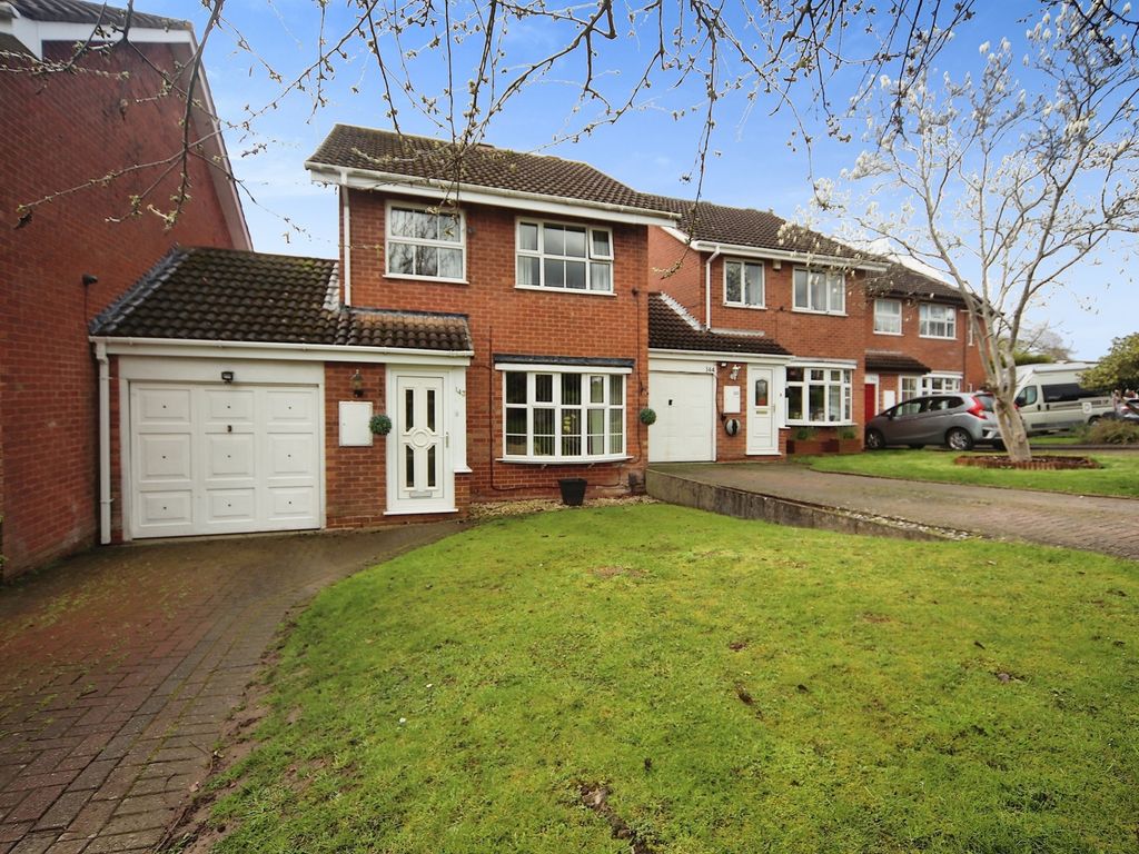 3 bed linkdetached house for sale in Maisemore Close, Redditch B98