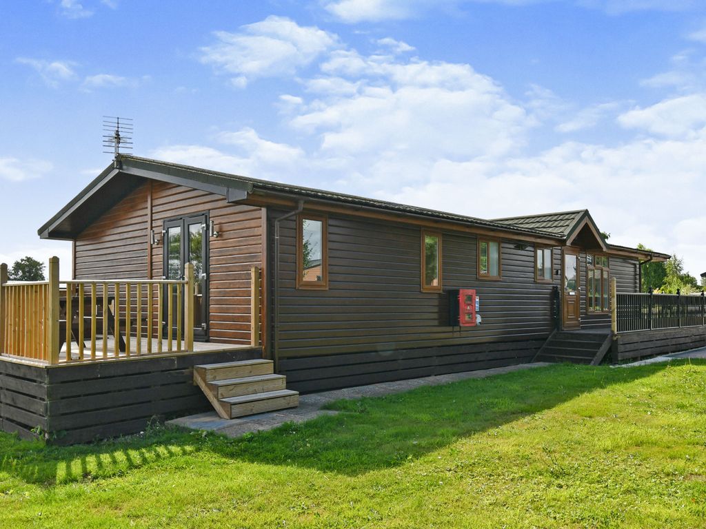 2 bed property for sale in Oakwood Retreat, Bull Balk Lane, Newton Upon Derwent YO41 Zoopla