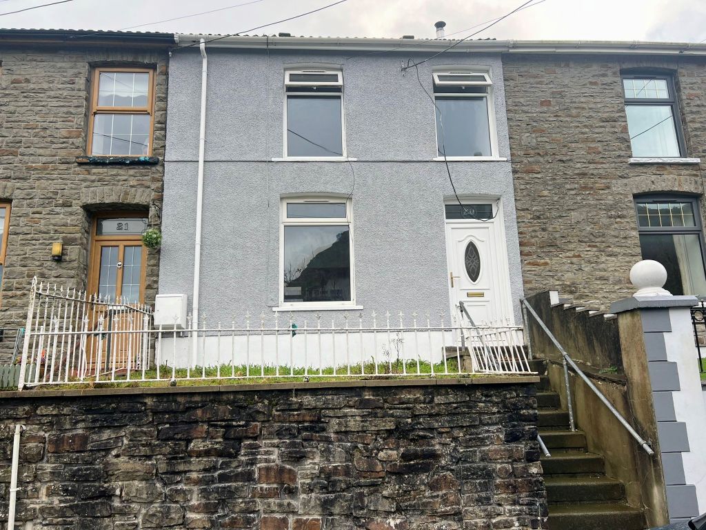 3 bed property to rent in Lloyds Terrace, Cymmer, Port Talbot SA13, £