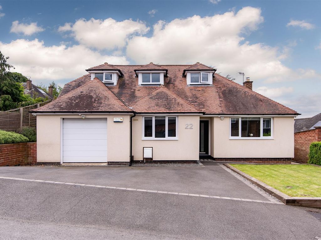 4 bed detached bungalow for sale in Covert Crescent, RadcliffeOnTrent, Nottingham NG12, £