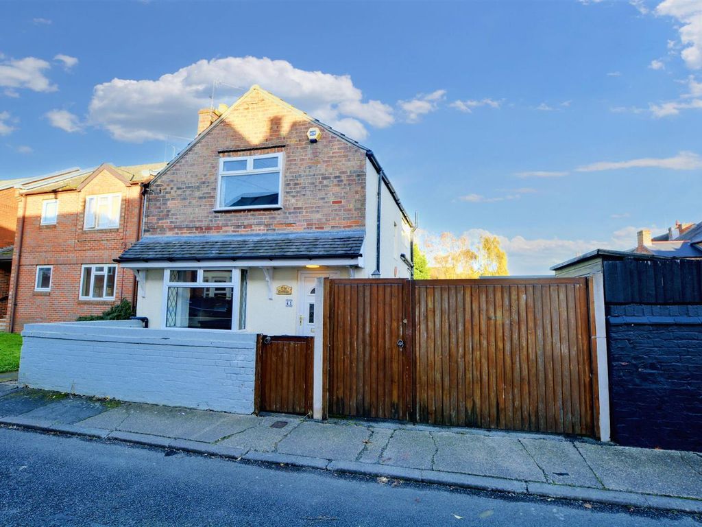 2 bed detached house for sale in Milton Street, Long Eaton, Nottingham