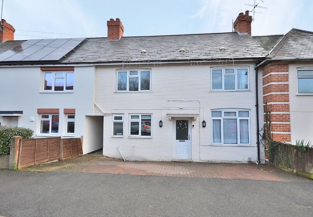 3 bed terraced house for sale in Rosebery Avenue, Northampton NN5, £