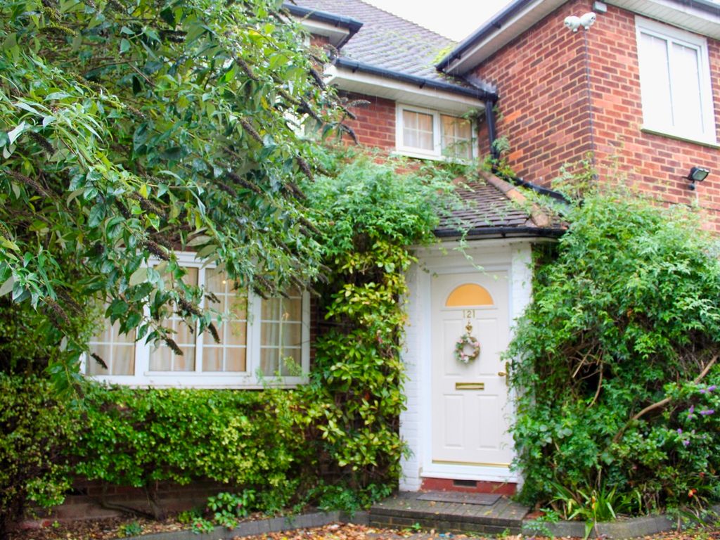 5 bed detached house for sale in Salmon Street, London NW9, £1,350,000