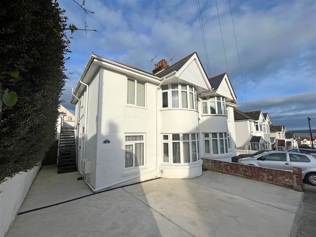 2 bed flat for sale in Cedar Road, Paignton TQ3 Zoopla