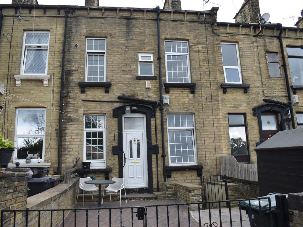 3 bed terraced house for sale in Vine Terrace West, Bradford BD8 Zoopla