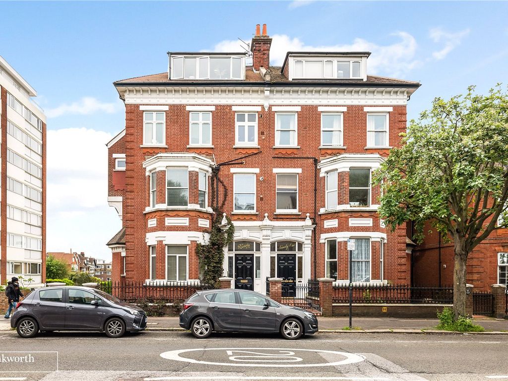 2 bed flat for sale in Cromwell Road, Hove, East Sussex BN3, £450,000