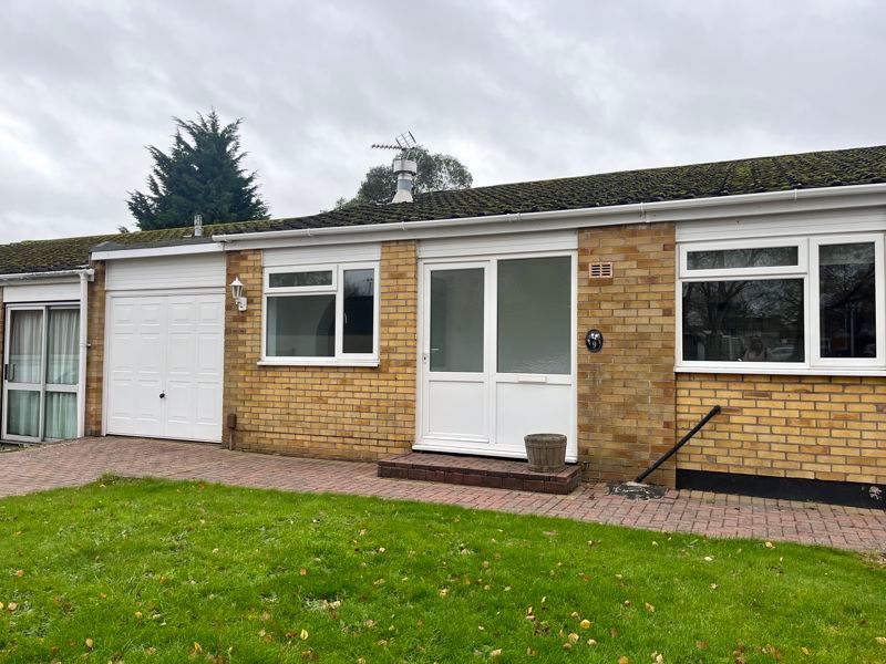 2 bed bungalow for sale in Clarken Close, Nailsea, Bristol BS48, £