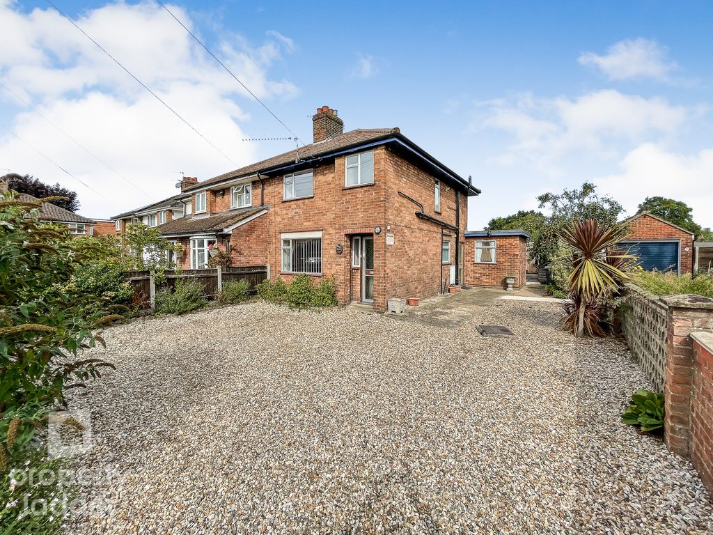 3 bed semidetached house for sale in Chamberlin Close, Norwich NR3