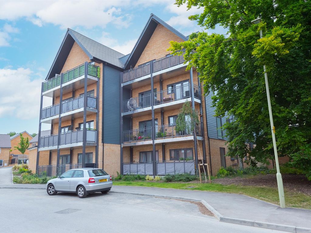 2 bed flat for sale in Blackmoor Drive, Basingstoke RG24 Zoopla