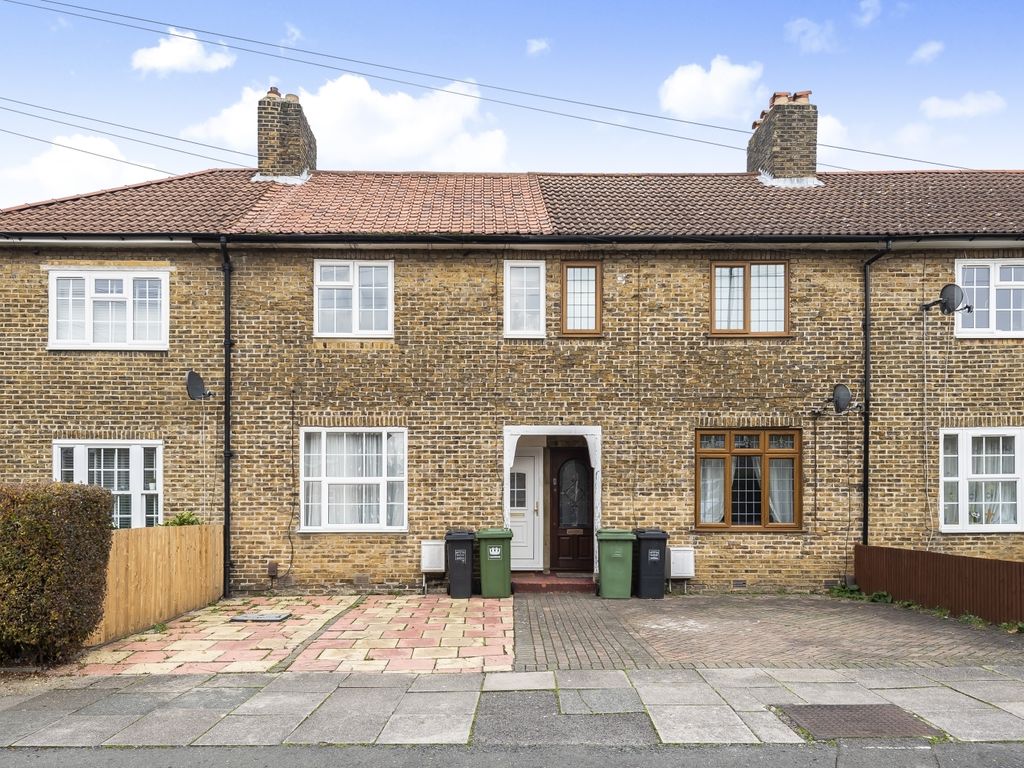 2 bed terraced house to rent in Capstone Road, Downham, Bromley BR1