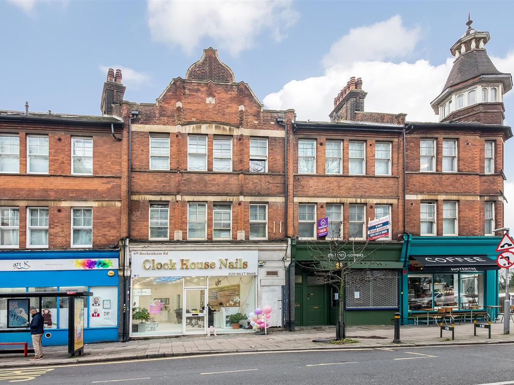 2 bed flat for sale in Compton House, Beckenham Road, Beckenham BR3, £