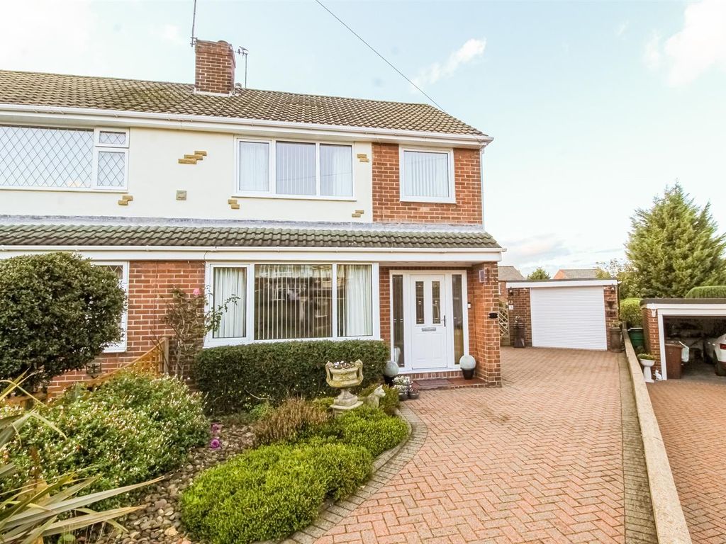 3 bed property for sale in Town Fold, Ossett WF5 Zoopla