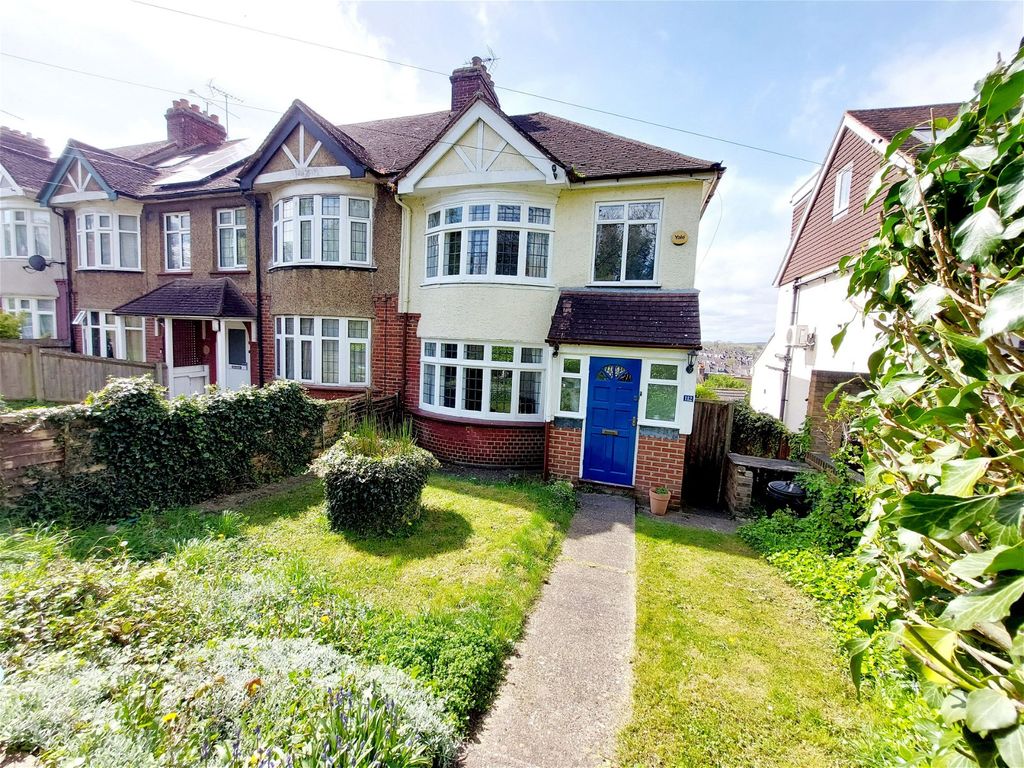 3 bed end terrace house for sale in City Way, Rochester, Kent ME1, £