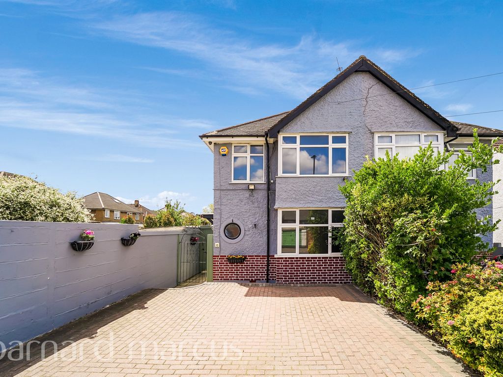 3 bed semidetached house for sale in East Road, Bedfont, Feltham TW14