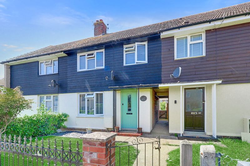 3 bed terraced house for sale in Long Brandocks, Writtle, Chelmsford