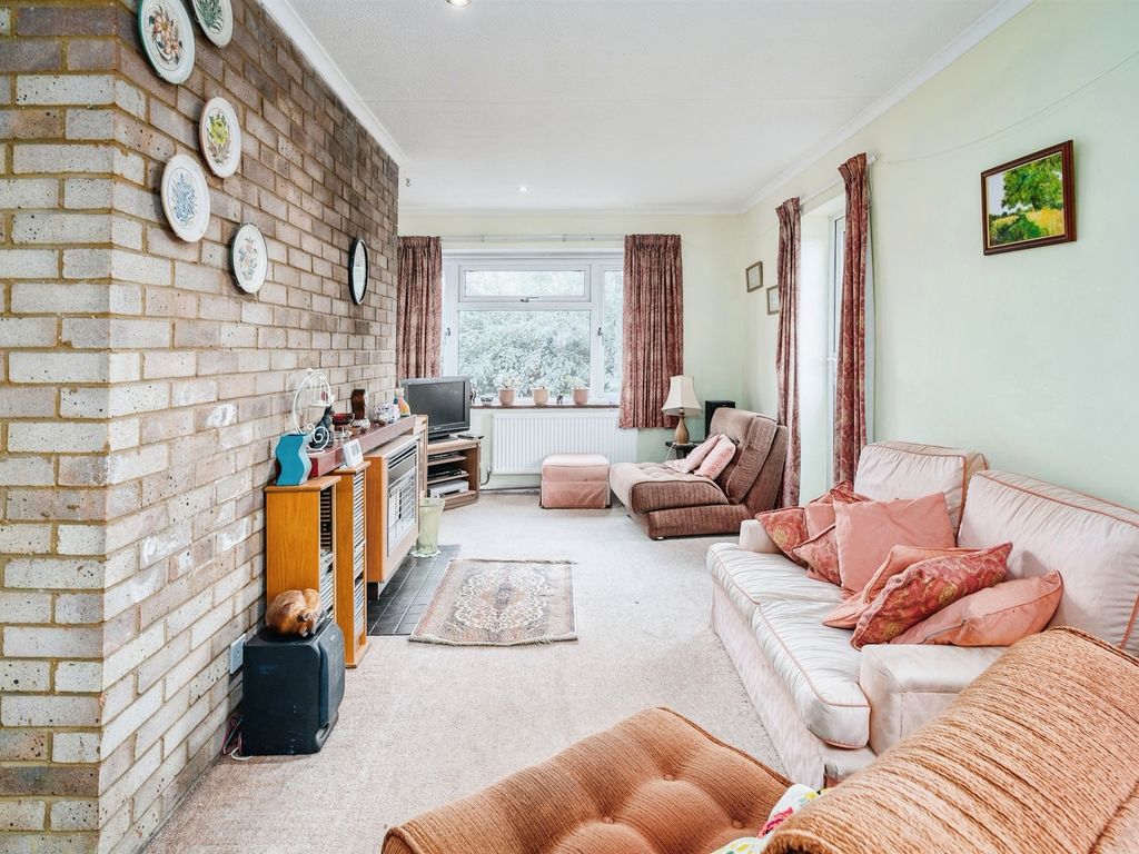2 bed flat for sale in Great Innings South, Watton At Stone, Hertford SG14, £235,000 Zoopla