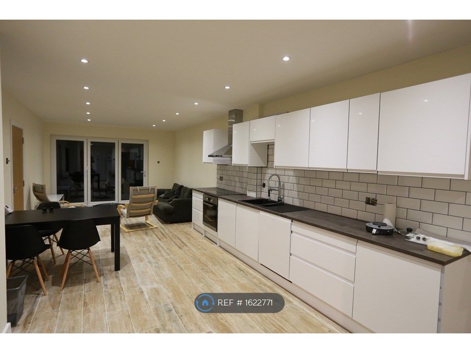 5 bed semidetached house to rent in Alresford Road, Guildford GU2 Zoopla