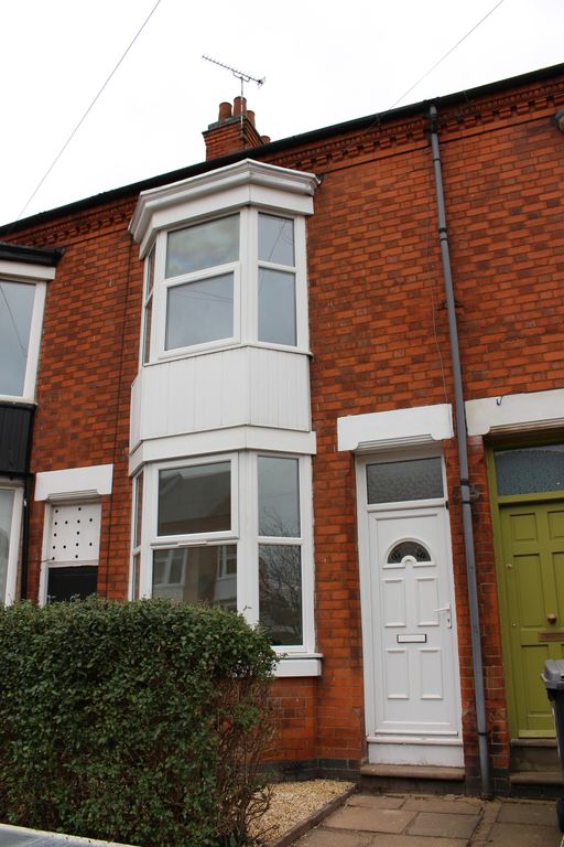 3 bed terraced house for sale in Haddenham Road, Leicester LE3, £