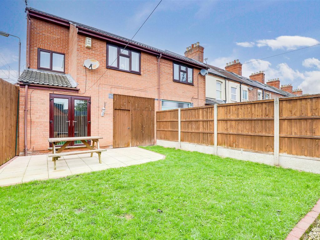 3 bed semidetached house for sale in Dunstan Street, Netherfield