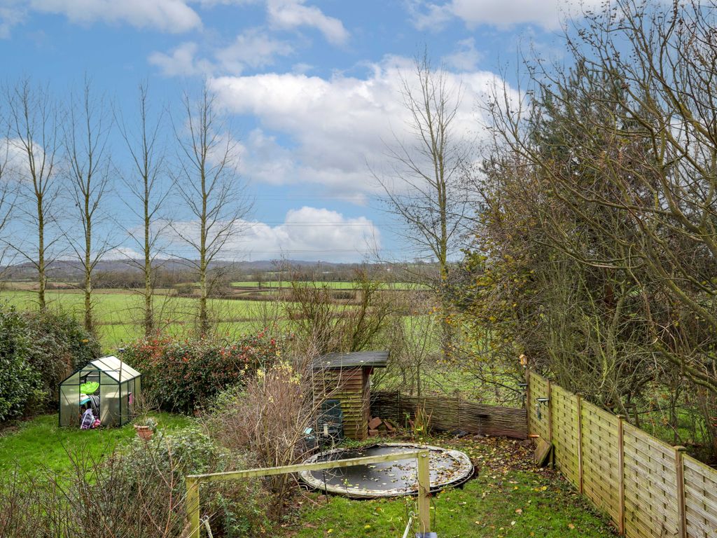 4 bed semidetached house for sale in Clyst St. Lawrence, Cullompton