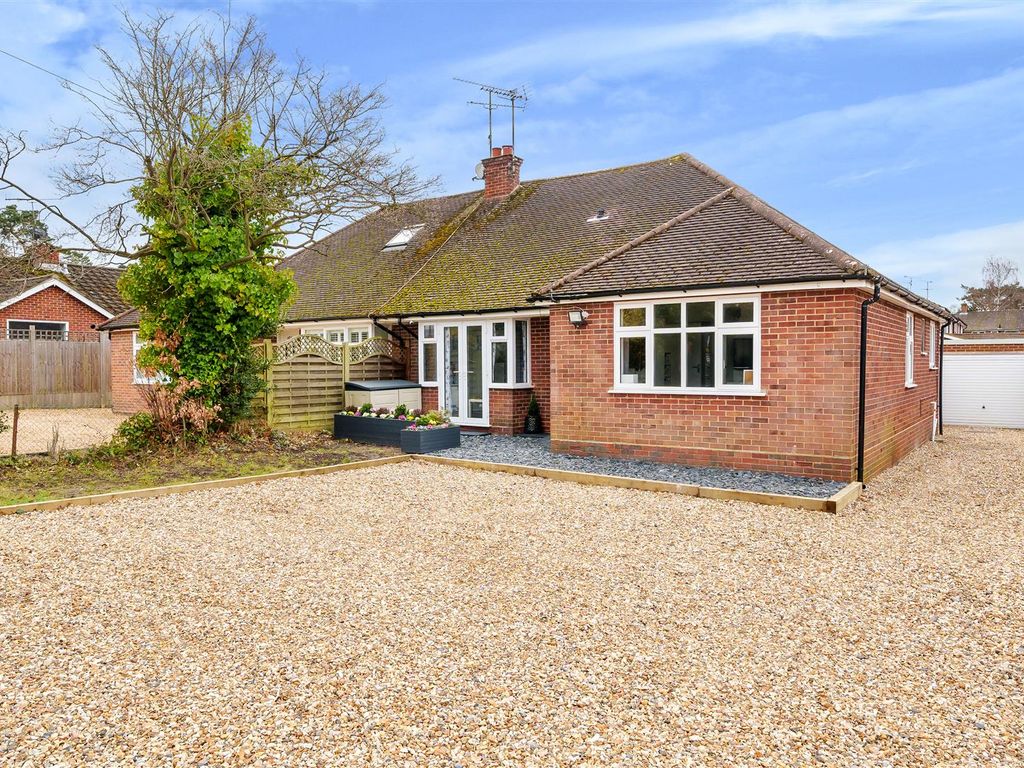 3 bed semidetached bungalow for sale in Reading Road South, Church Crookham, Fleet GU52 Zoopla