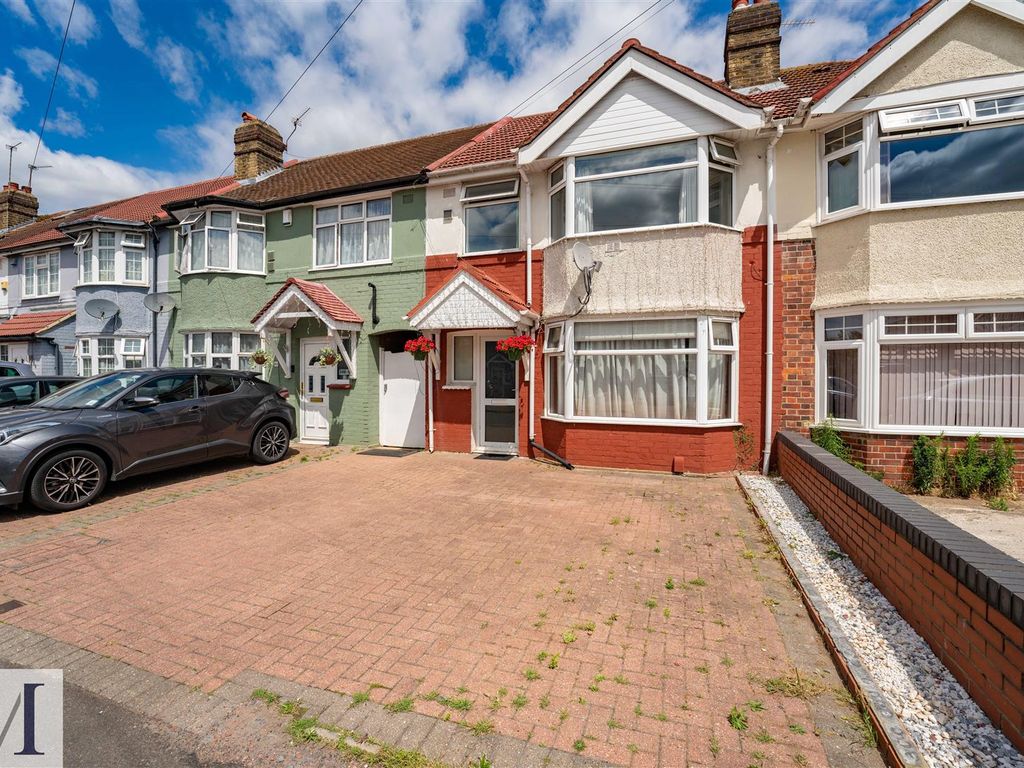 3 bed terraced house for sale in St. Leonards Gardens, Heston, Hounslow