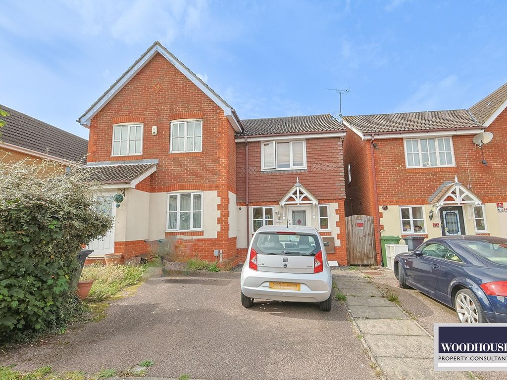 2 bed semidetached house for sale in Dairyglen Avenue, Cheshunt EN8, £