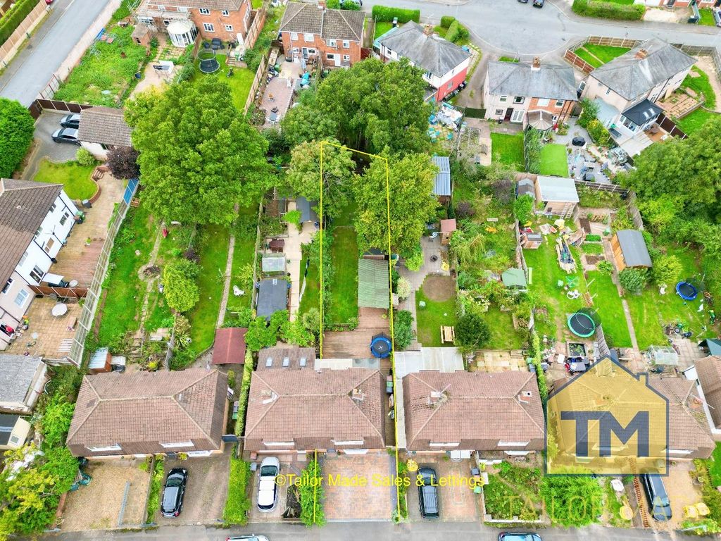 3 bed semidetached house for sale in Old Winnings Road, Keresley End