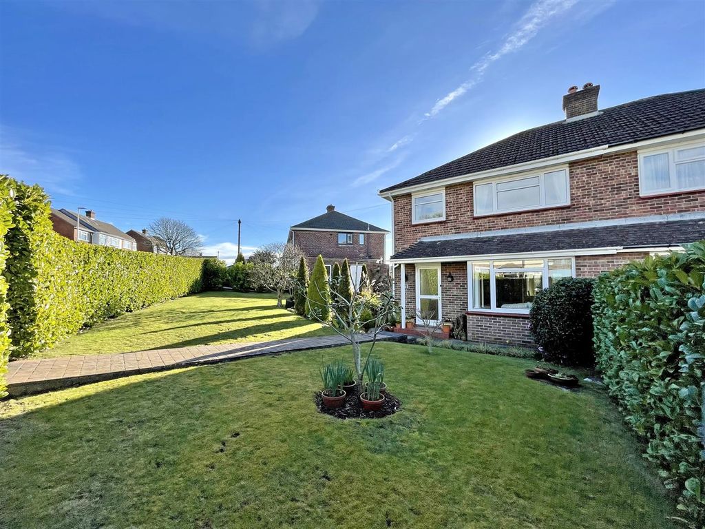 3 bed semidetached house for sale in Southwell Road, Crownhill