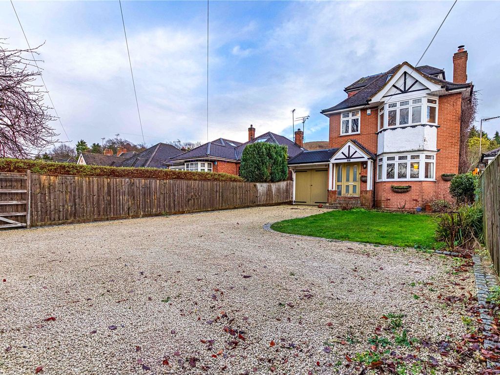 4 bed detached house for sale in Tring Road, Dunstable LU6, £875,000