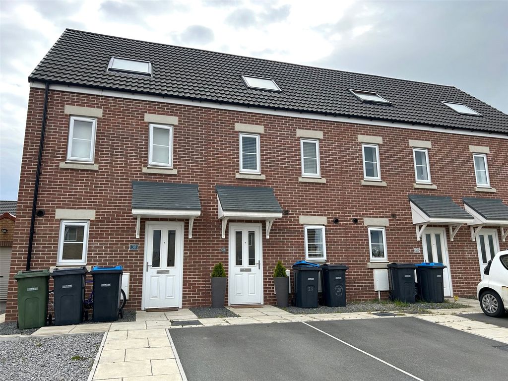 3 bed terraced house for sale in Runnymede Way, Northallerton, North