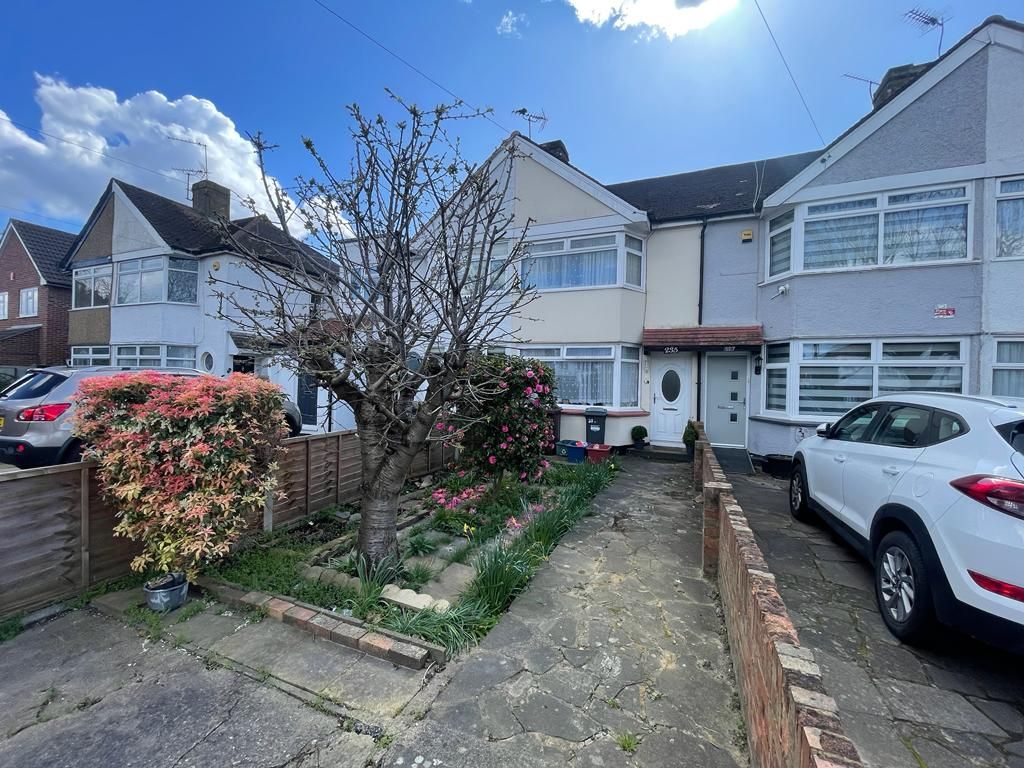 2 bed terraced house to rent in Uxbridge Road, Feltham, Middlesex TW13