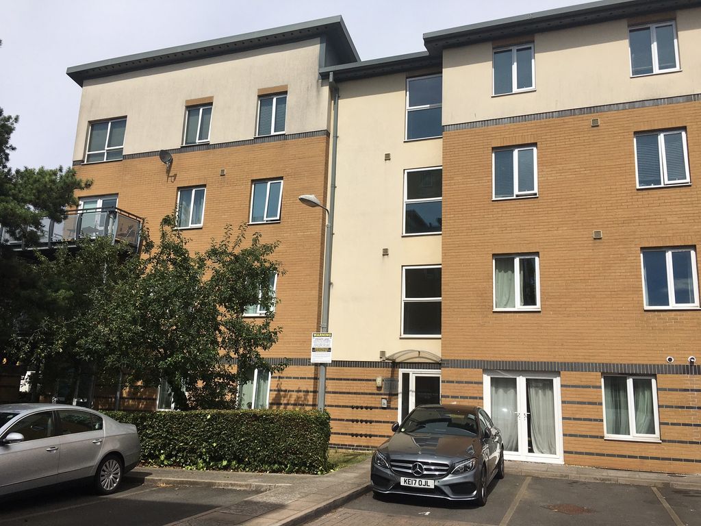 2 bed flat for sale in Providence Park, Princess Elizabeth Way