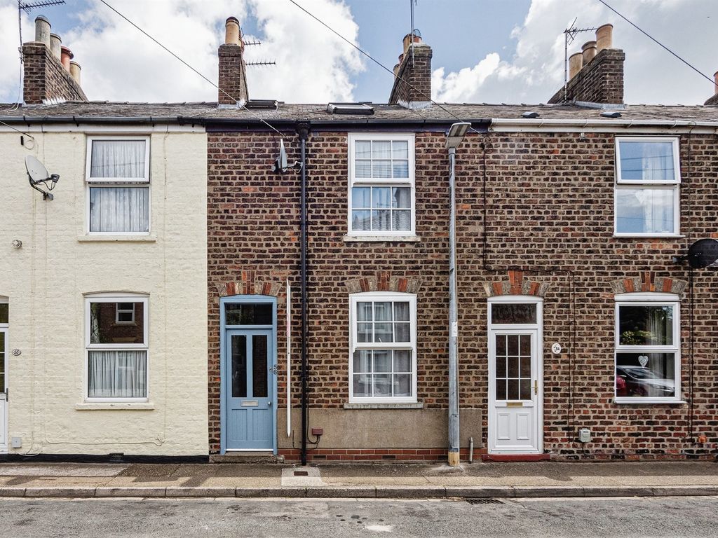 2 bed terraced house for sale in Norwood Grove, Beverley HU17 Zoopla