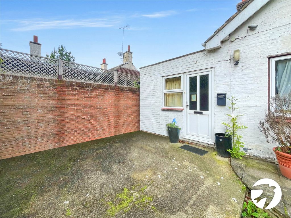 1 bed property to rent in Gravesend Road, Higham, Rochester, Kent ME3