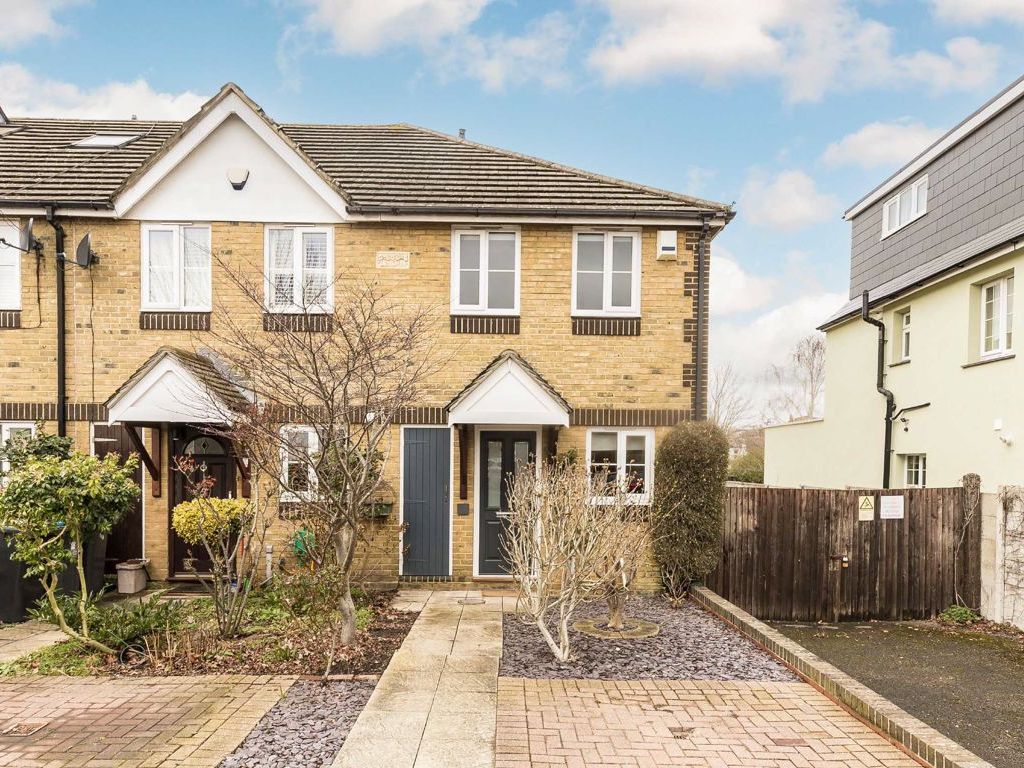 2 bed property for sale in Ellerton Road, Tolworth, Surbiton KT6 Zoopla