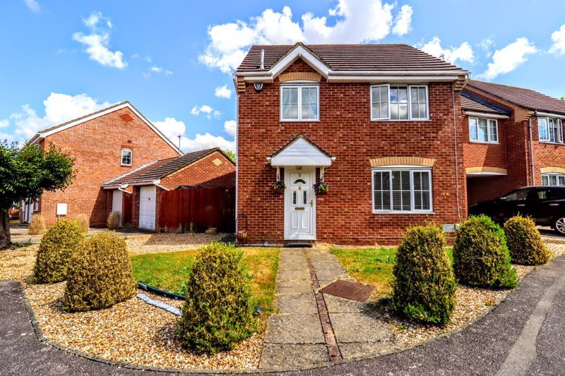 3 bed detached house for sale in Lowick Place, Emerson Valley, Milton