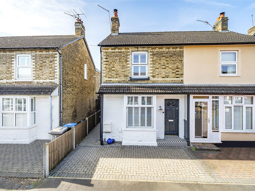 2 bed detached house for sale in Addlestone, Surrey KT15, £395,000 Zoopla