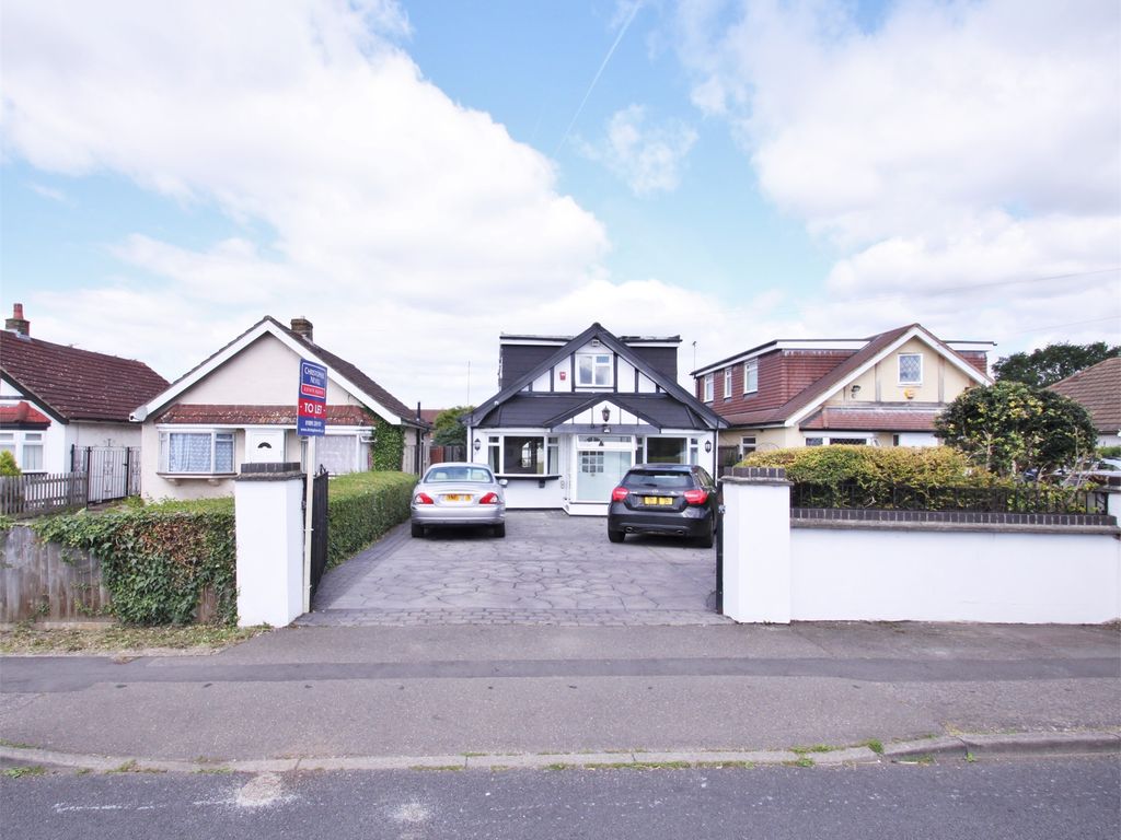 5 bed detached house to rent in Pole Hill Road, Hillingdon, Uxbridge