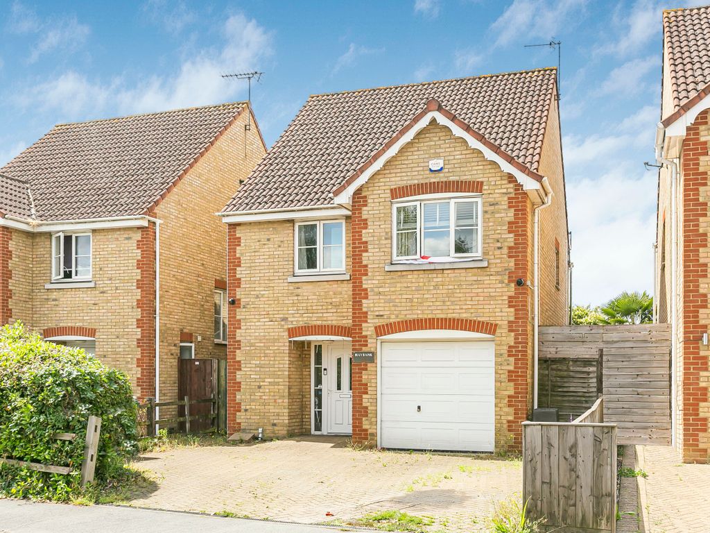 4 bed detached house for sale in Great Road, Hemel Hempstead