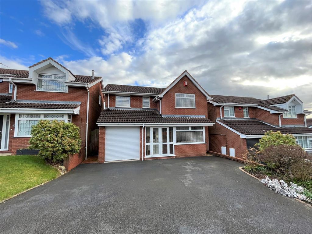 4 bed detached house for sale in Ludford Close, NewcastleUnderLyme