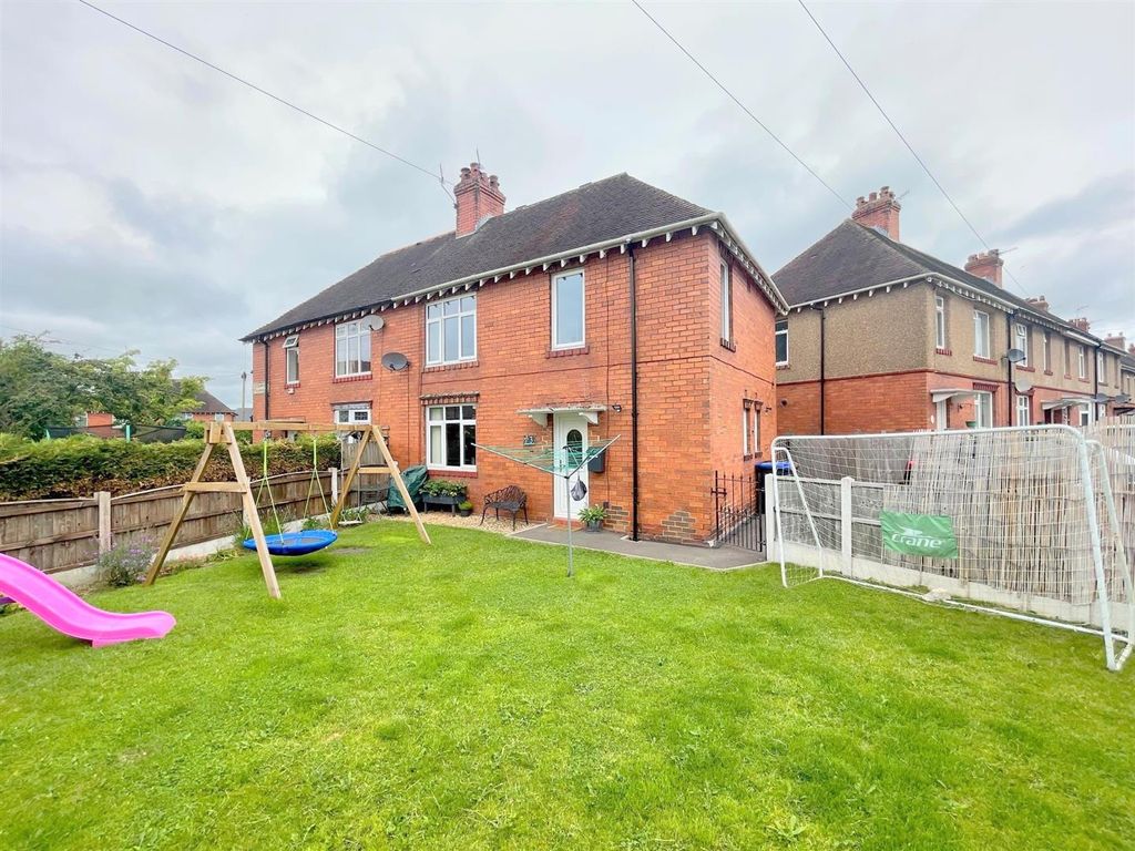 3 bed semidetached house for sale in Haregate Road, Leek ST13 Zoopla