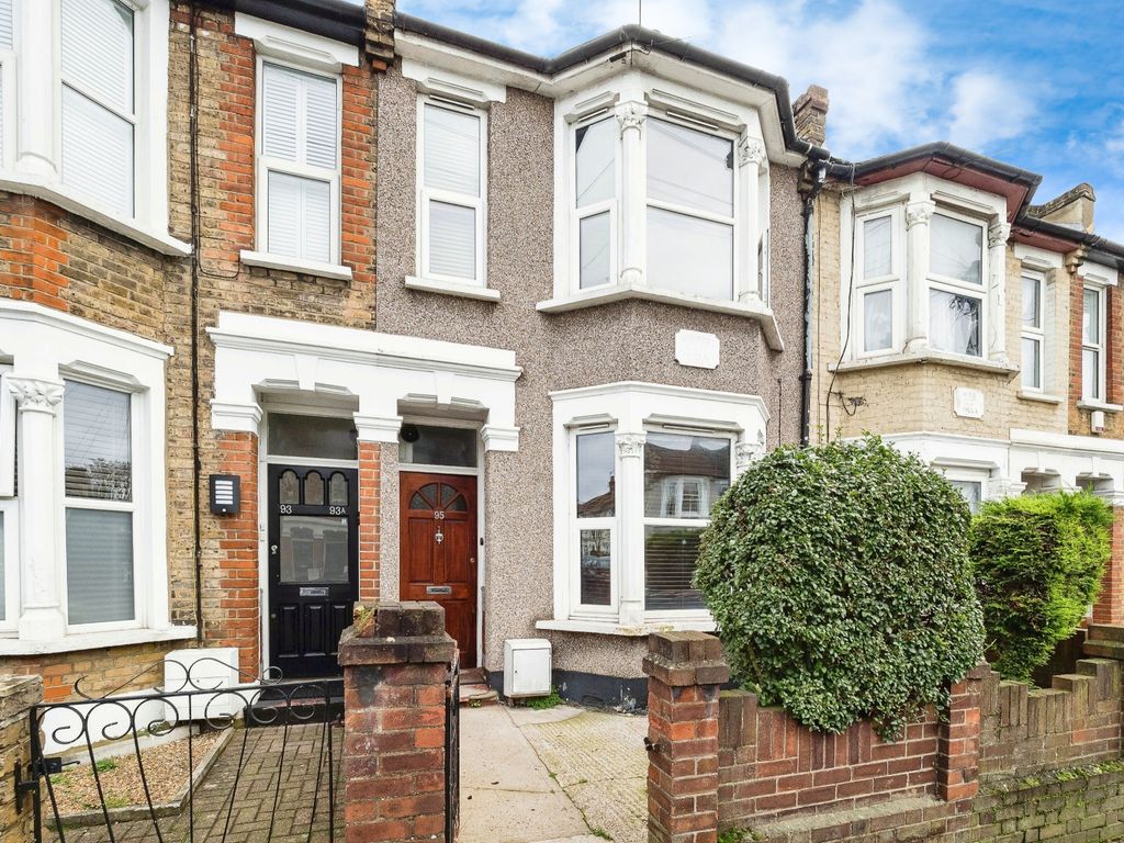 3 bed terraced house for sale in Winchester Road, Chingford E4, £
