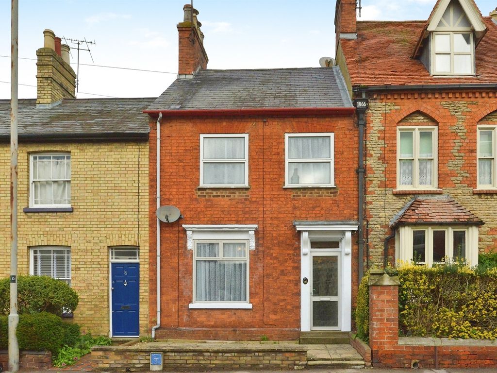 2 bed terraced house for sale in Wolverton Road, Stony Stratford