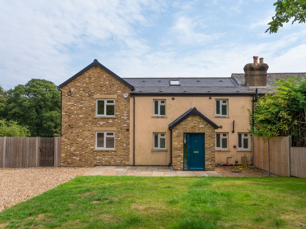 4 bed semidetached house to rent in School Lane, Bricket Wood, St