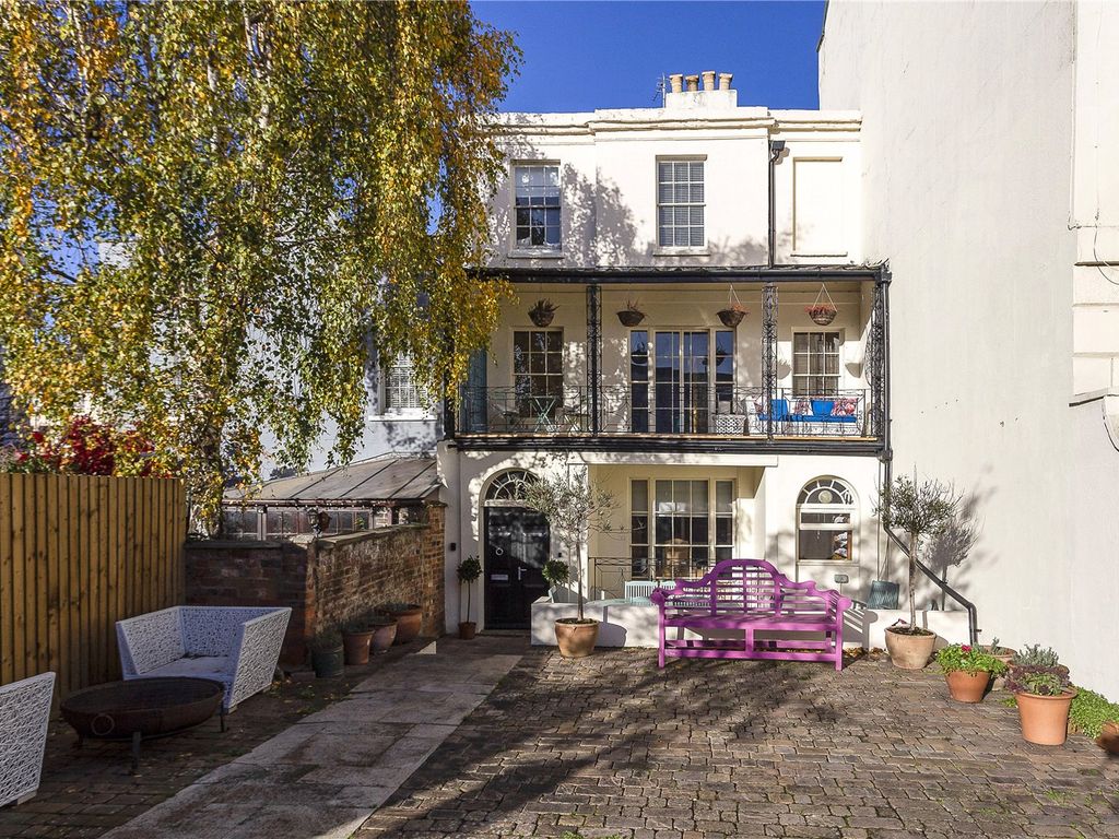 Berkeley Street, Cheltenham, Gloucestershire GL52  