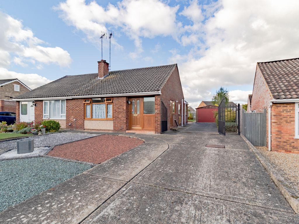 3 bed bungalow for sale in Fosters Lane, Woodley, Reading RG5 Zoopla