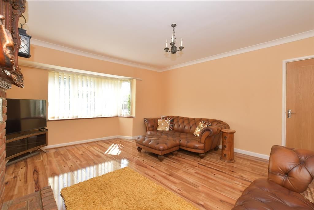 2 bed semidetached bungalow for sale in Middle Park Way, Havant