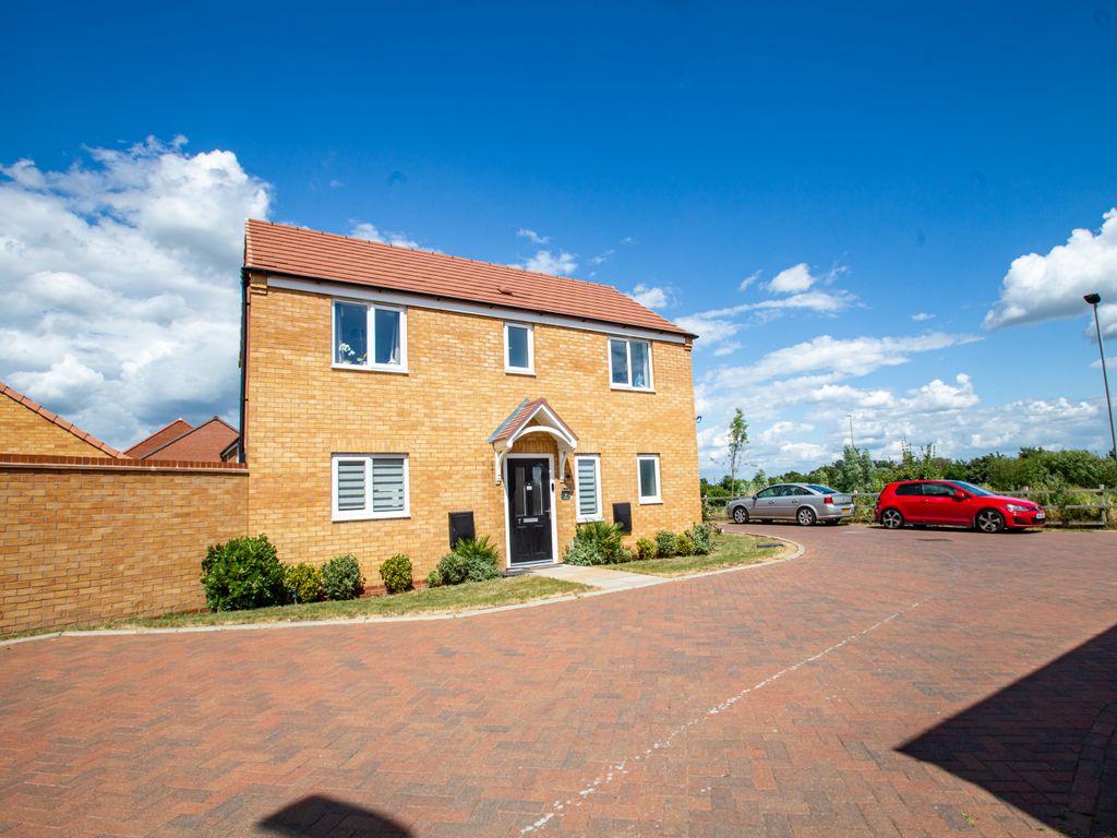 3 bed detached house for sale in Icarus Way, Cardea/Stanground South